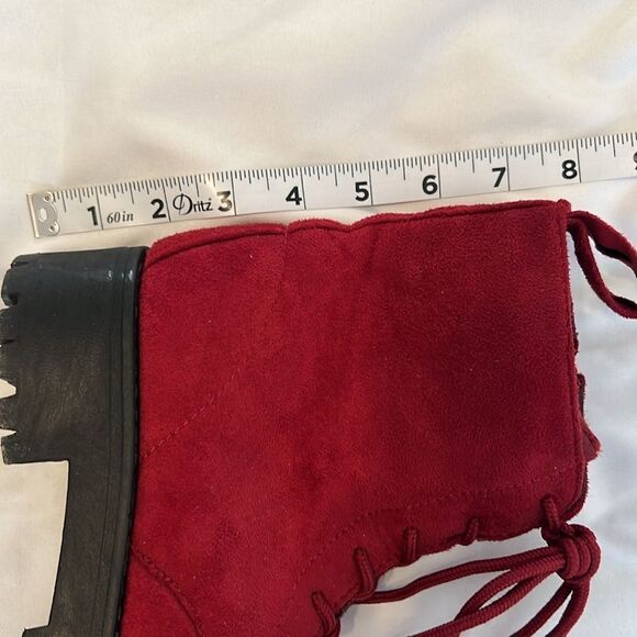 Rouge size 6 red velvet side zip lace front lug sole comfy ankle boots EUC - Picture 15 of 16